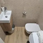 Lil *